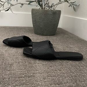 Forever 21 Black Quilted Slide Sandals Size 6